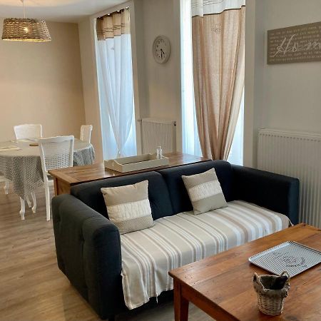 La Maison Virginie Appartements Climatises De 1 A 5 Pers Cosy Hyper Centre Cour Parking Linge Fibre Proximite Port Lac Canal Piscine 蒙塔日 外观 照片