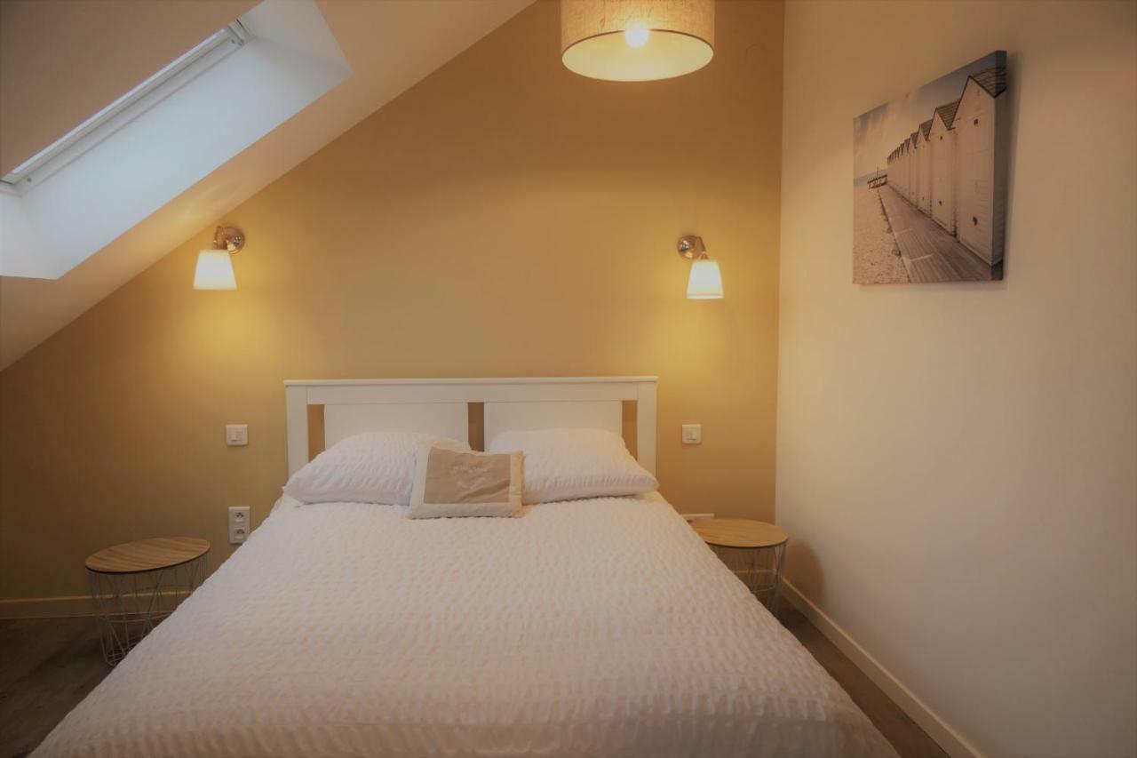 La Maison Virginie Appartements Climatises De 1 A 5 Pers Cosy Hyper Centre Cour Parking Linge Fibre Proximite Port Lac Canal Piscine 蒙塔日 外观 照片